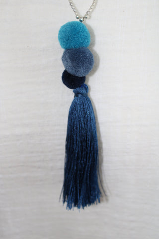 Lagenlook Short Pom Pom Pendant Necklace With Tassel in Blue